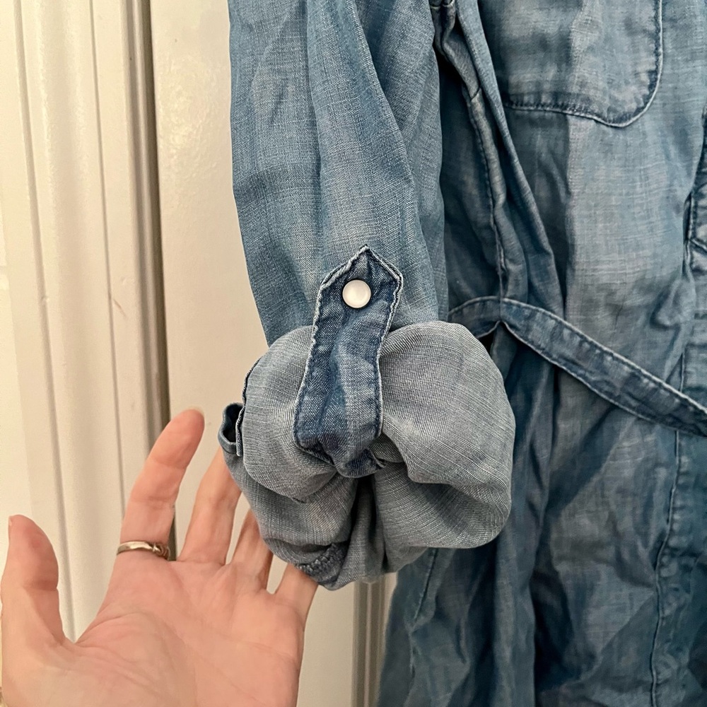 H&M NWOT Light Wash Denim Maternity Shirt Tunic - Picture 5 of 6